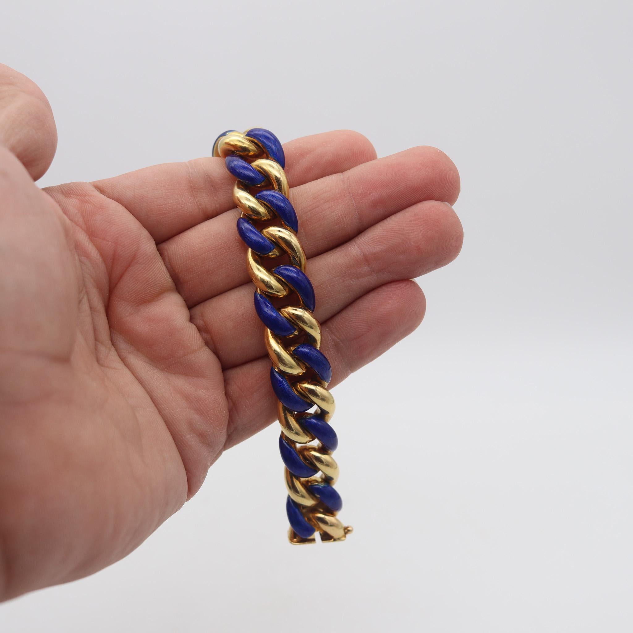 Gay Freres 1970 Paris Blue Enameled Links Bracelet In Solid 18Kt Yellow Gold For Sale 4