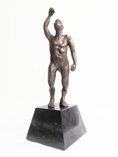 Figurative Bronzeskulptur „ Victory“ – Siege