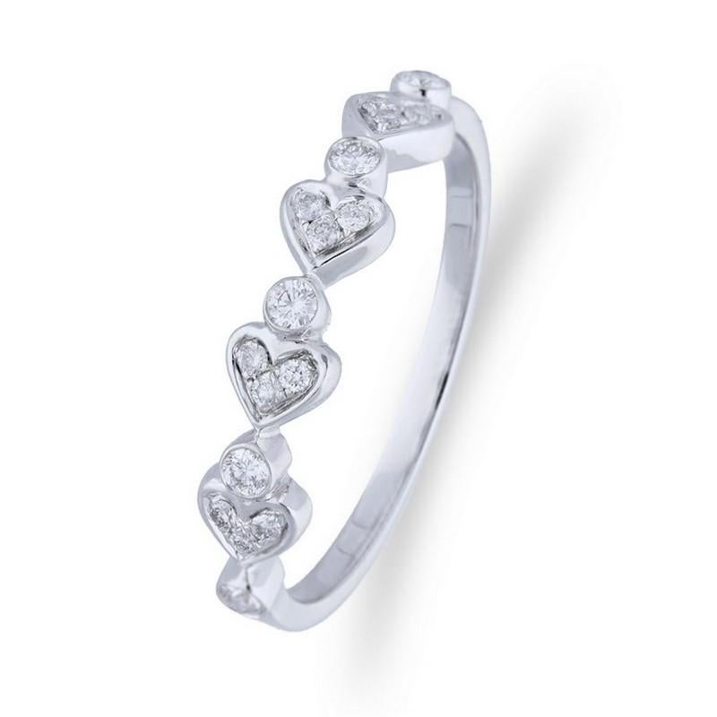 Diamond Carat Weight: This elegant Gazebo Fancy Collection ring features a total of 0.18 carats of round diamonds. A charming ensemble of 17 round diamonds adorns the piece, each meticulously set in place.

Setting Style: The diamonds are artfully