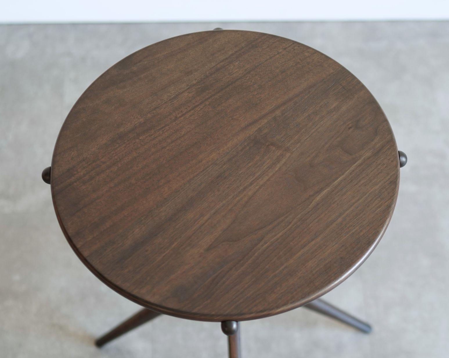 XXIe siècle et contemporain Table d'appoint Gazelle Grande by Stamford Modern en vente