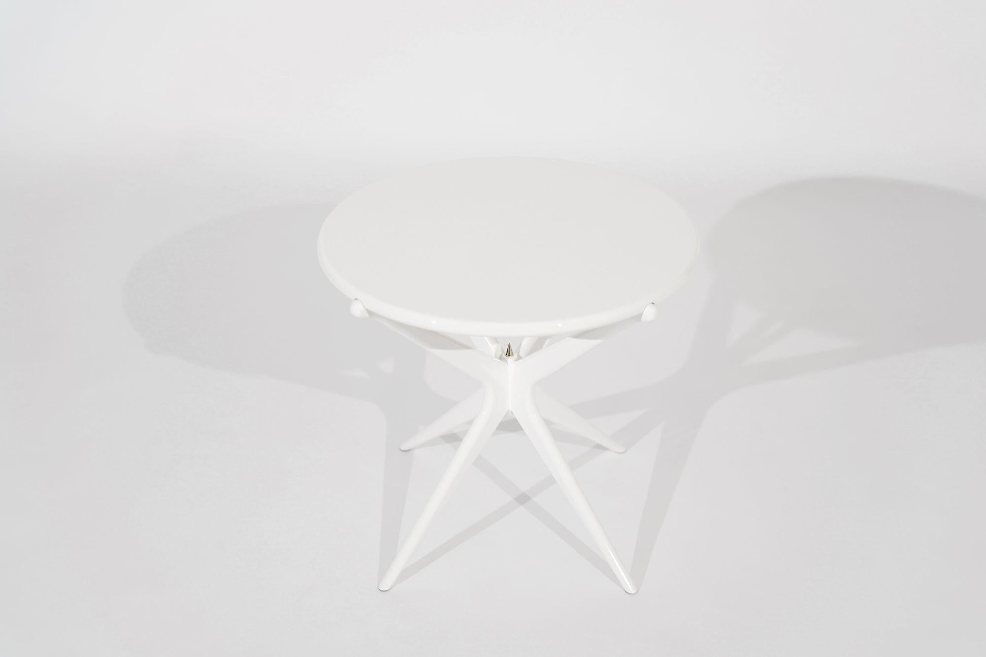 Américain Tables d'extrémité Gazelle V2 en laque blanche de Stamford Modern