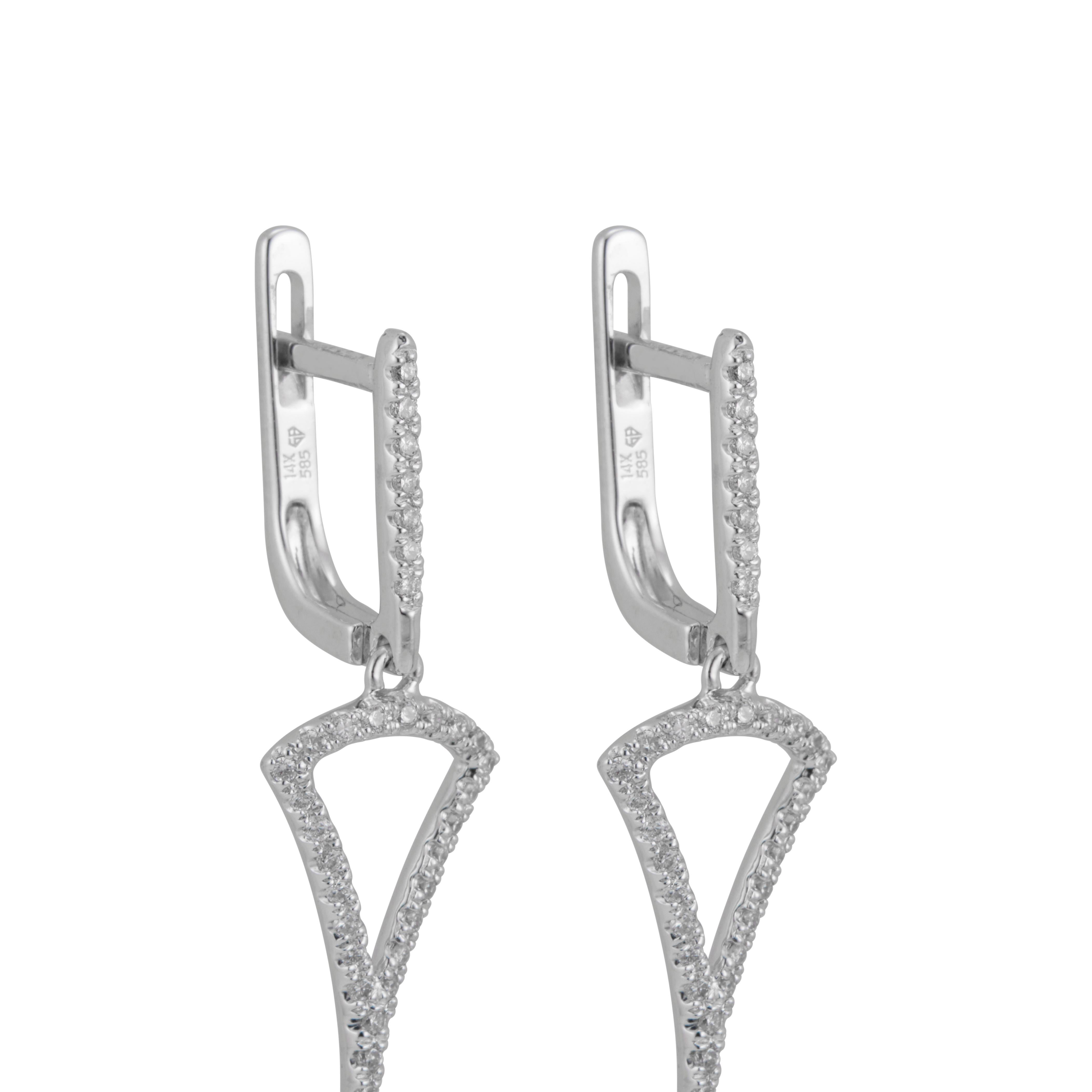 GB 1.11 Carat Diamond White Gold Pave Dangle Chandelier Earrings In Good Condition For Sale In Stamford, CT