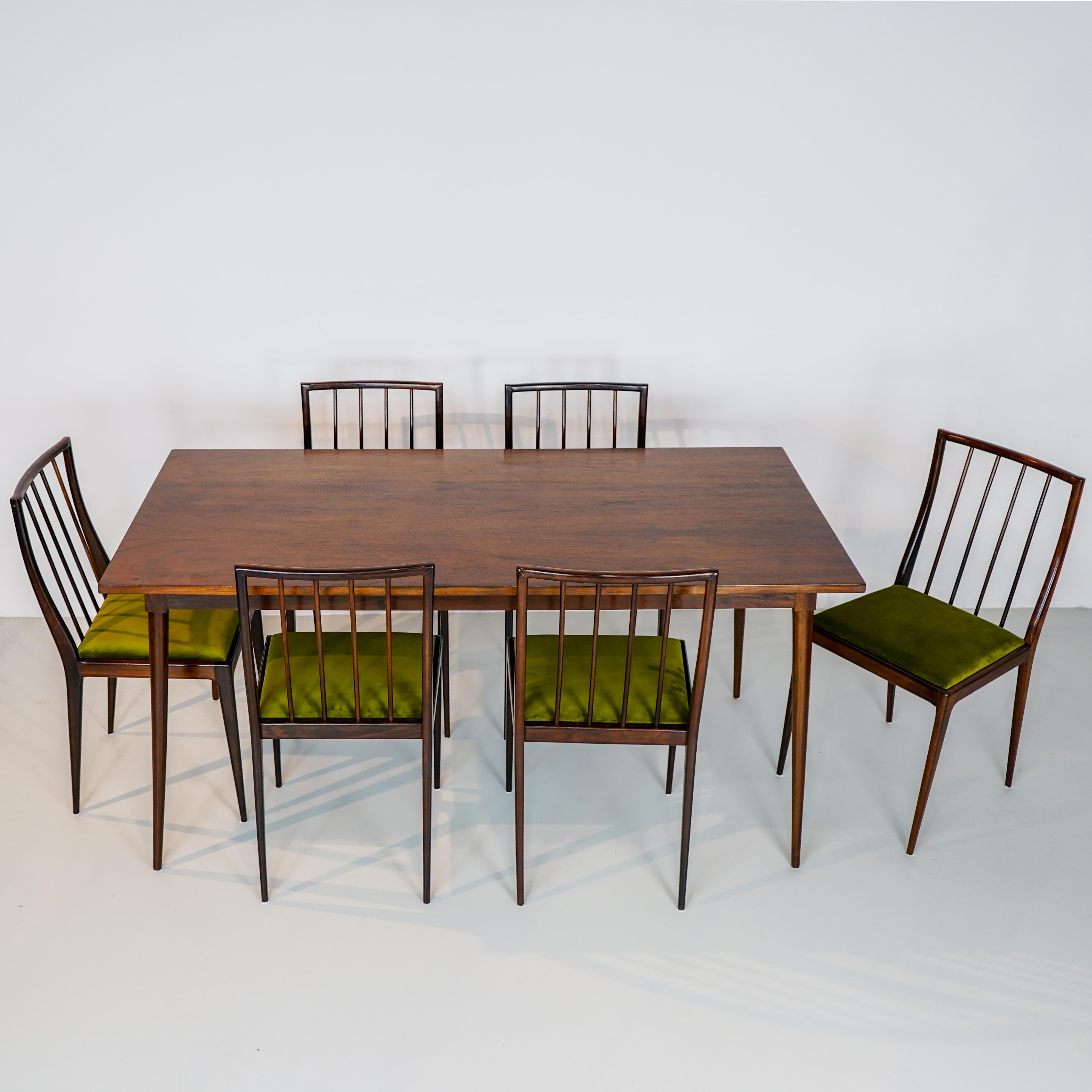 GB01 RIPAS - 6 chaises et table scellée en bois de rose, Geraldo de Barro Unilabor en vente 1