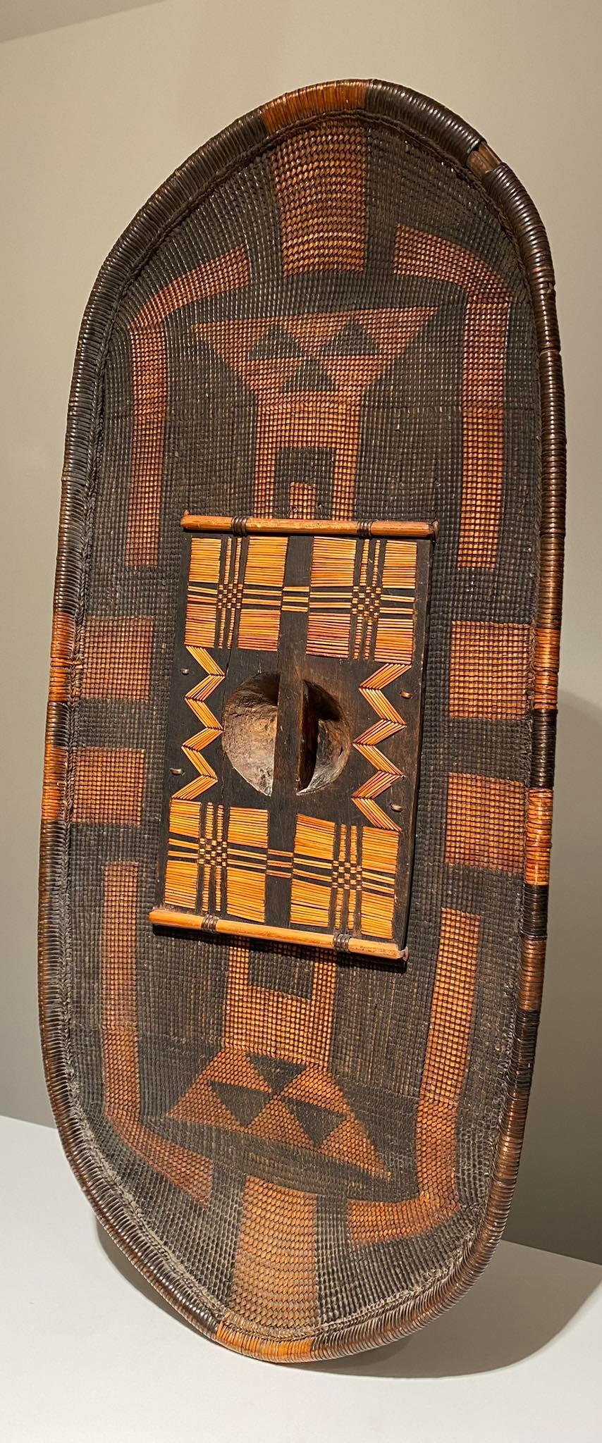 Gbilija Zande-Stamm Schild - Nzakara - Dr. Kongo - 19. Jahrhundert - Afrikanische Kunst im Angebot 5