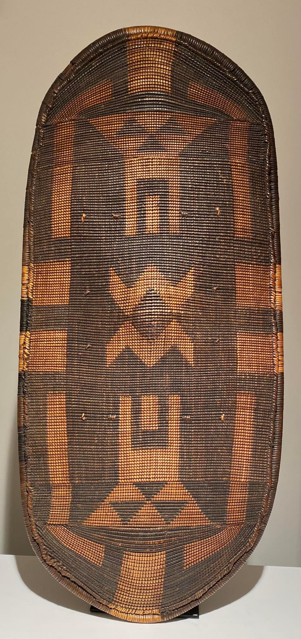 Gbilija Zande-Stamm Schild - Nzakara - Dr. Kongo - 19. Jahrhundert - Afrikanische Kunst (Stammeskunst) im Angebot