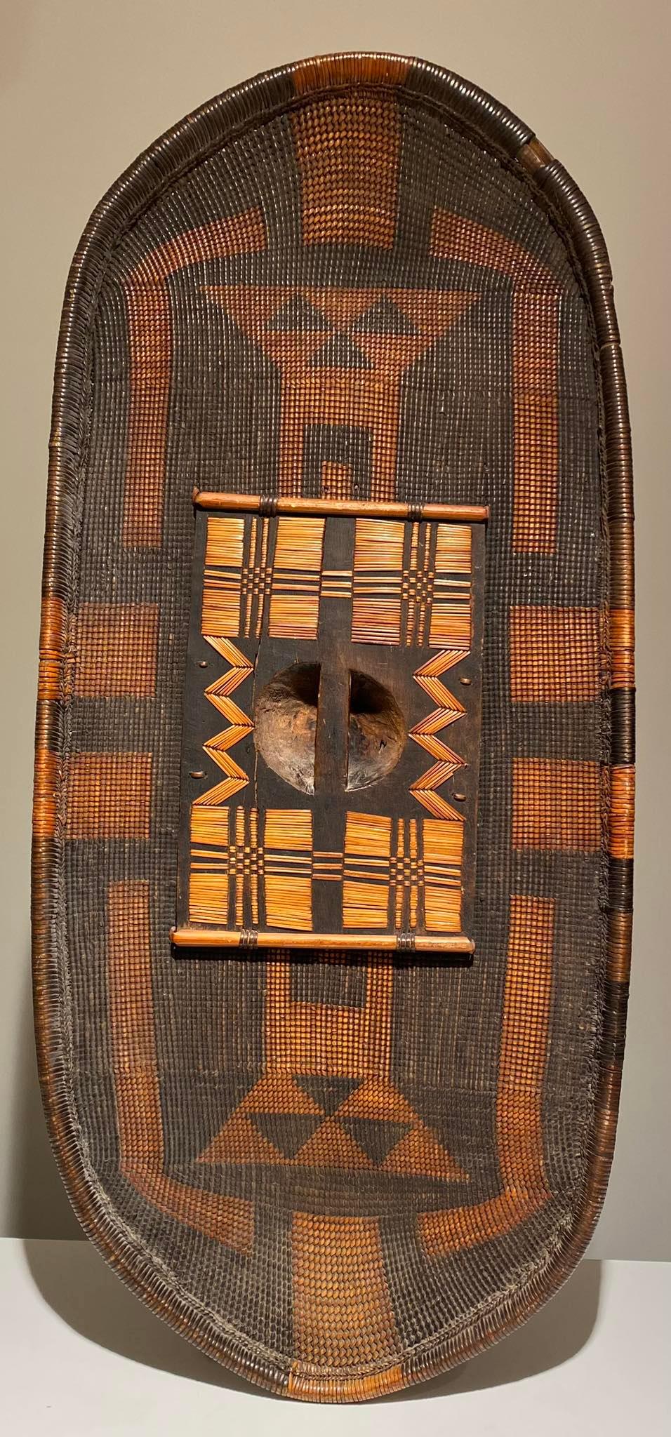 Wicker Gbilija Zande tribe Shield - Nzakara - Dr Congo - 19th Century - African Art For Sale