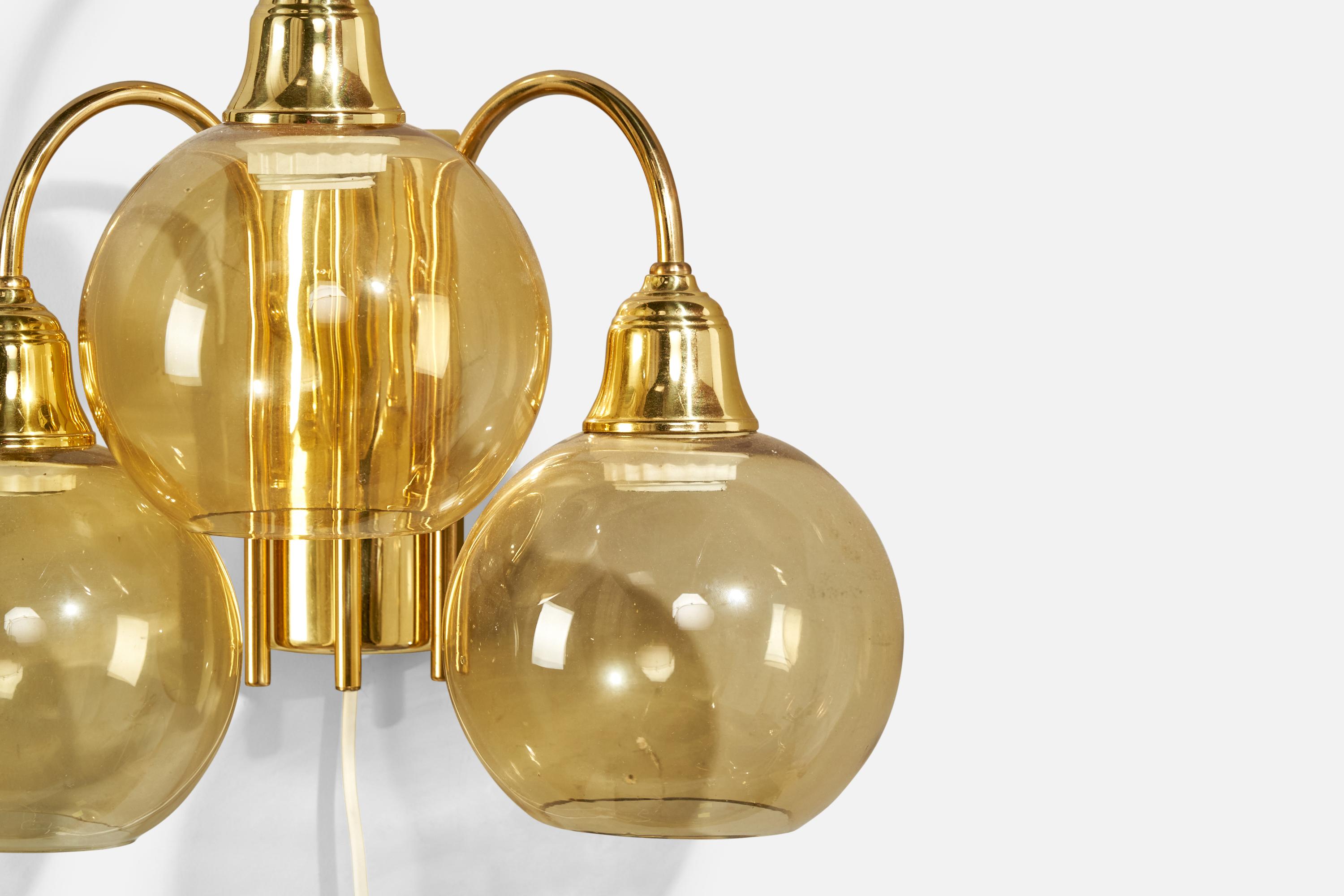 Fin du 20e siècle Applique GBW, laiton, verre, Suède, années 1970 en vente