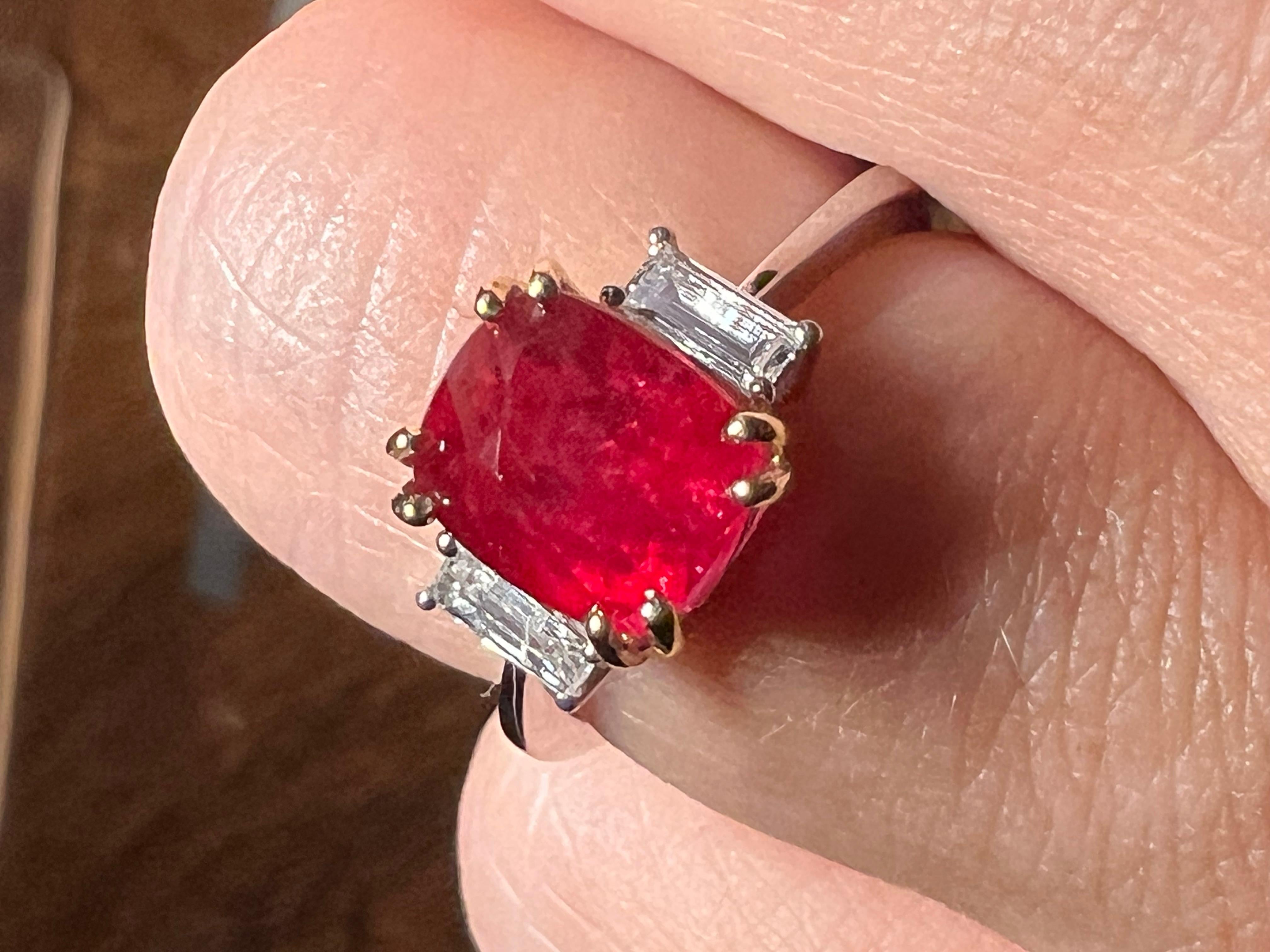 Bague en or 18 carats certifiée GCI, rubis naturel de 3,17 carats, diamants de 0,42 carat en vente 8