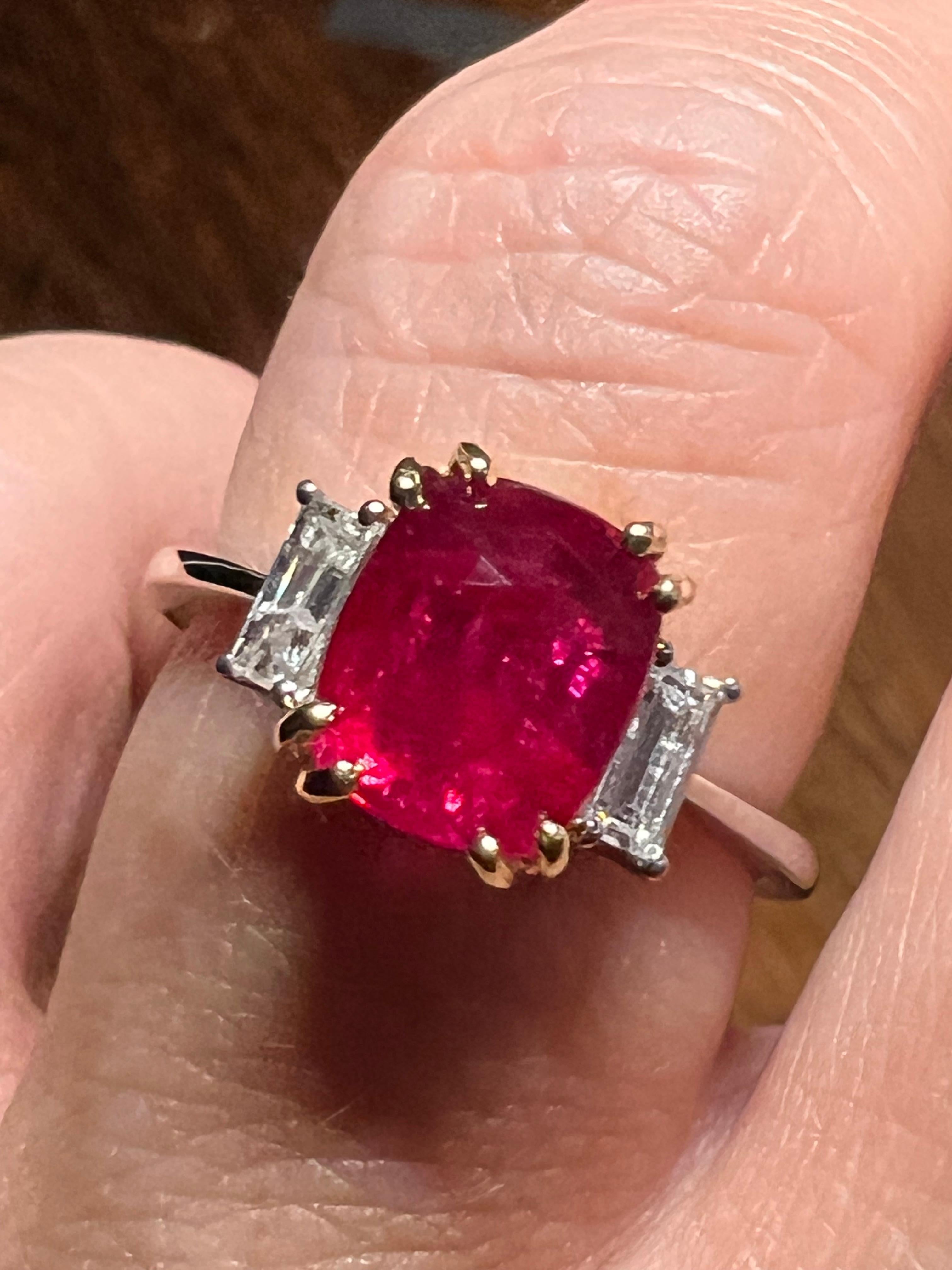 Bague en or 18 carats certifiée GCI, rubis naturel de 3,17 carats, diamants de 0,42 carat en vente 10