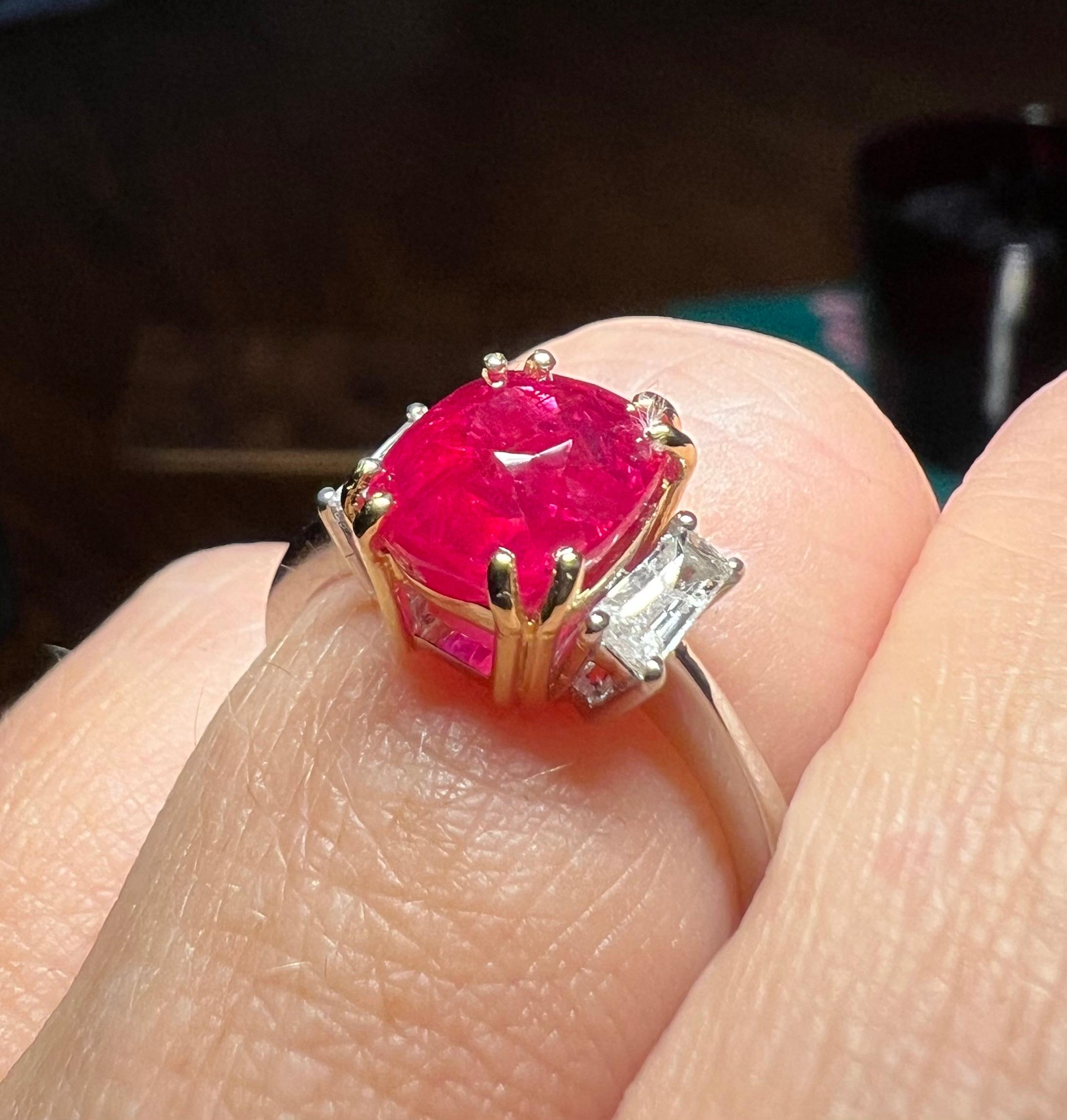 Bague en or 18 carats certifiée GCI, rubis naturel de 3,17 carats, diamants de 0,42 carat en vente 2