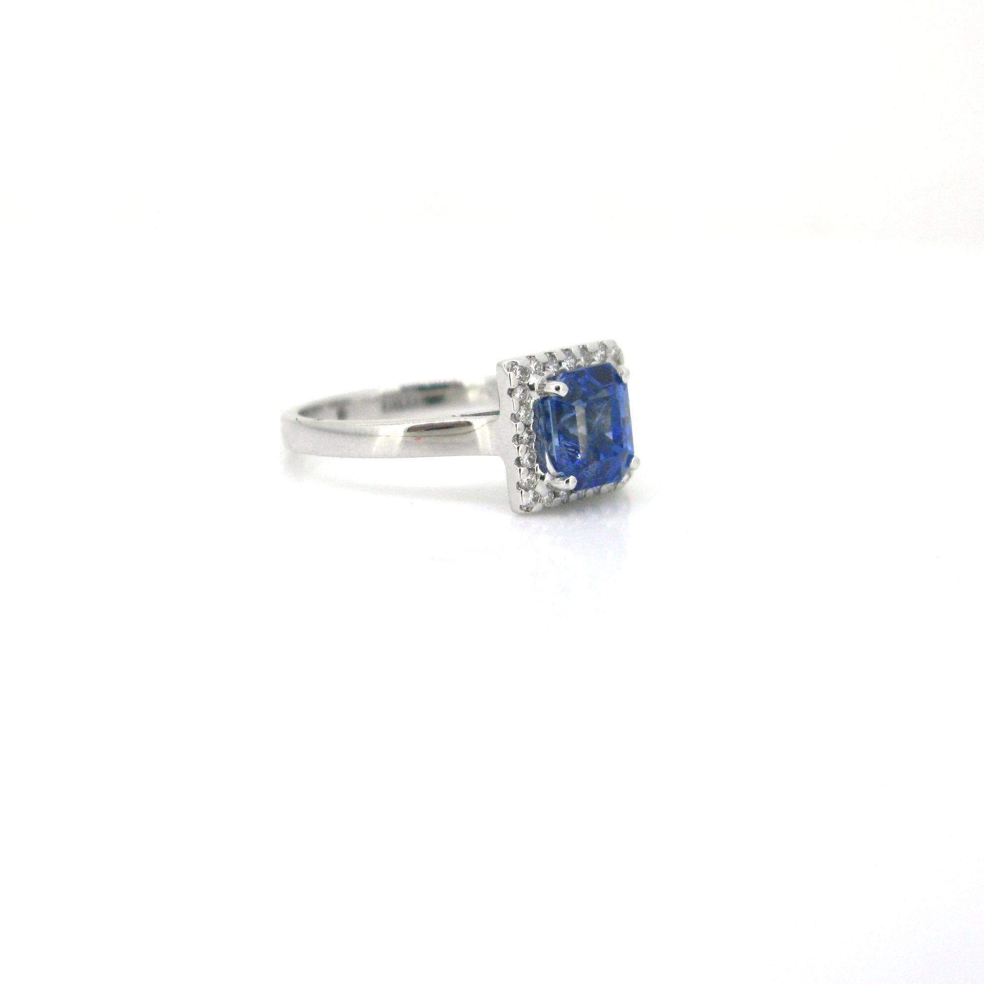 Octagon Cut GCS 2.21ct Ceylon Sapphire Diamond Cluster Gold Ring For Sale