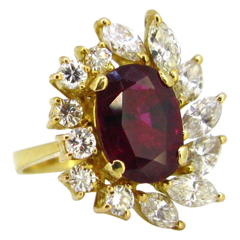 GCS 3.5 Carat Ruby and Diamonds Yellow Gold Engagement Cluster Ring
