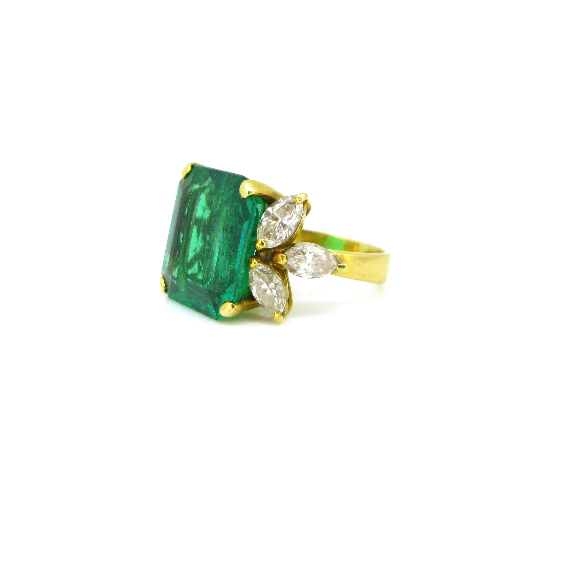 GCS 7.4 Carat Colombian Minor Emerald and Marquise Cut Diamonds Yellow Gold Ring In Good Condition In London, GB