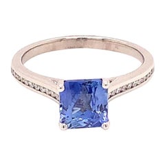Bague en or 18 carats avec saphir bleu taille carrée certifié GCS de 2,04 carats et diamants