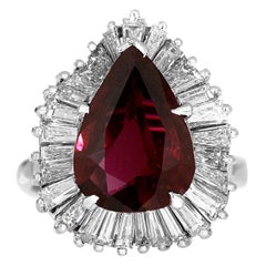 Bague grappe en forme de poire en rubis naturel certifié GCS de 3,6 carats et diamants