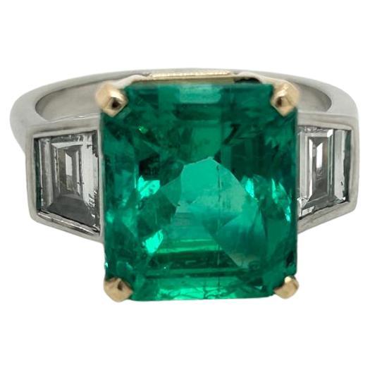 Platin- und 18 Karat Gelbgold Ring mit GCS-zertifiziertem 6,02 Karat Smaragd und Diamant