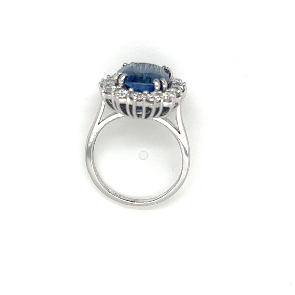 GCS Certified 8.57 Carat Ceylon Sapphire and Diamond Ring in 18K White Gold For Sale 1