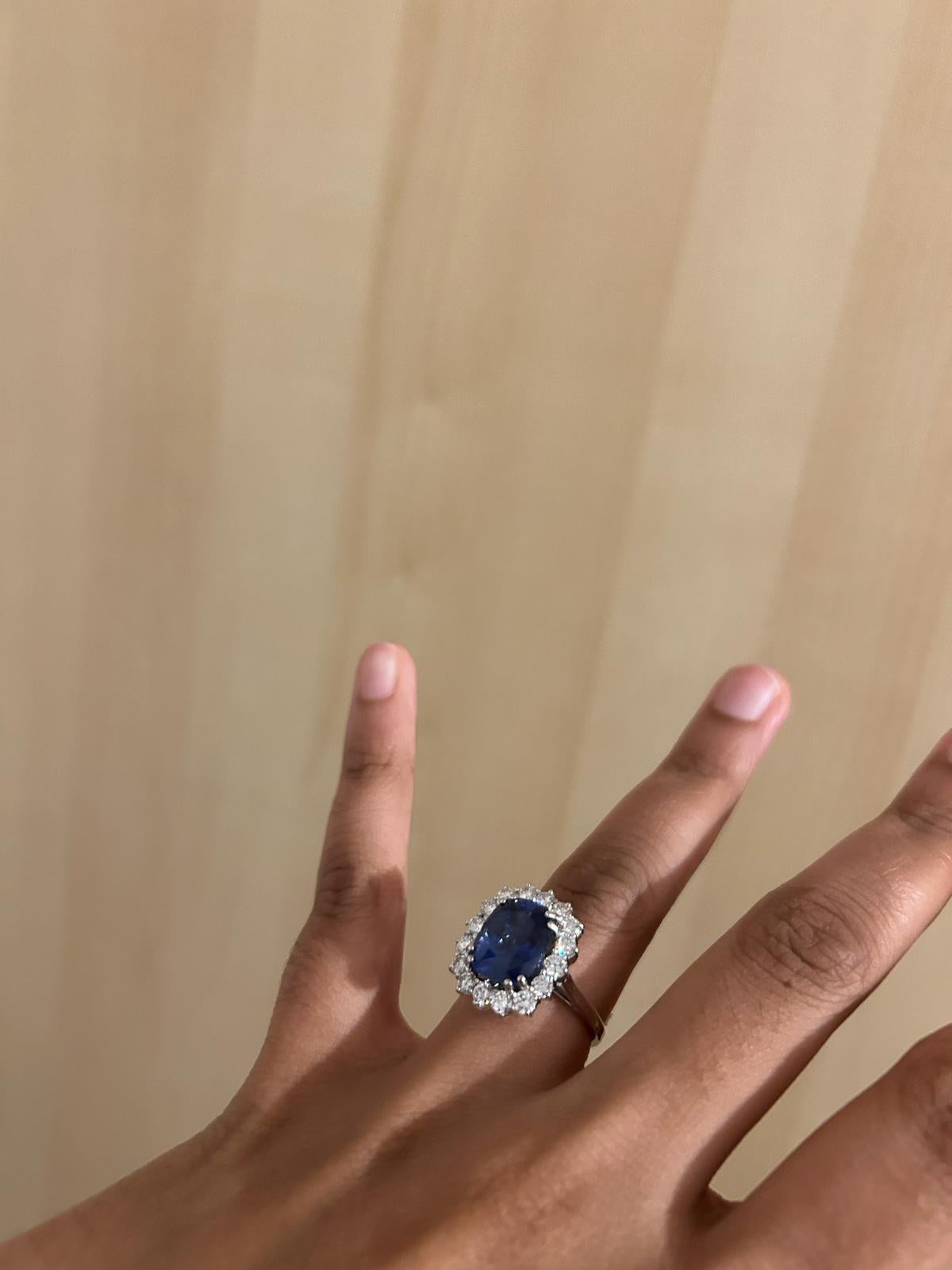 GCS Certified 8.57 Carat Ceylon Sapphire and Diamond Ring in 18K White Gold For Sale 3