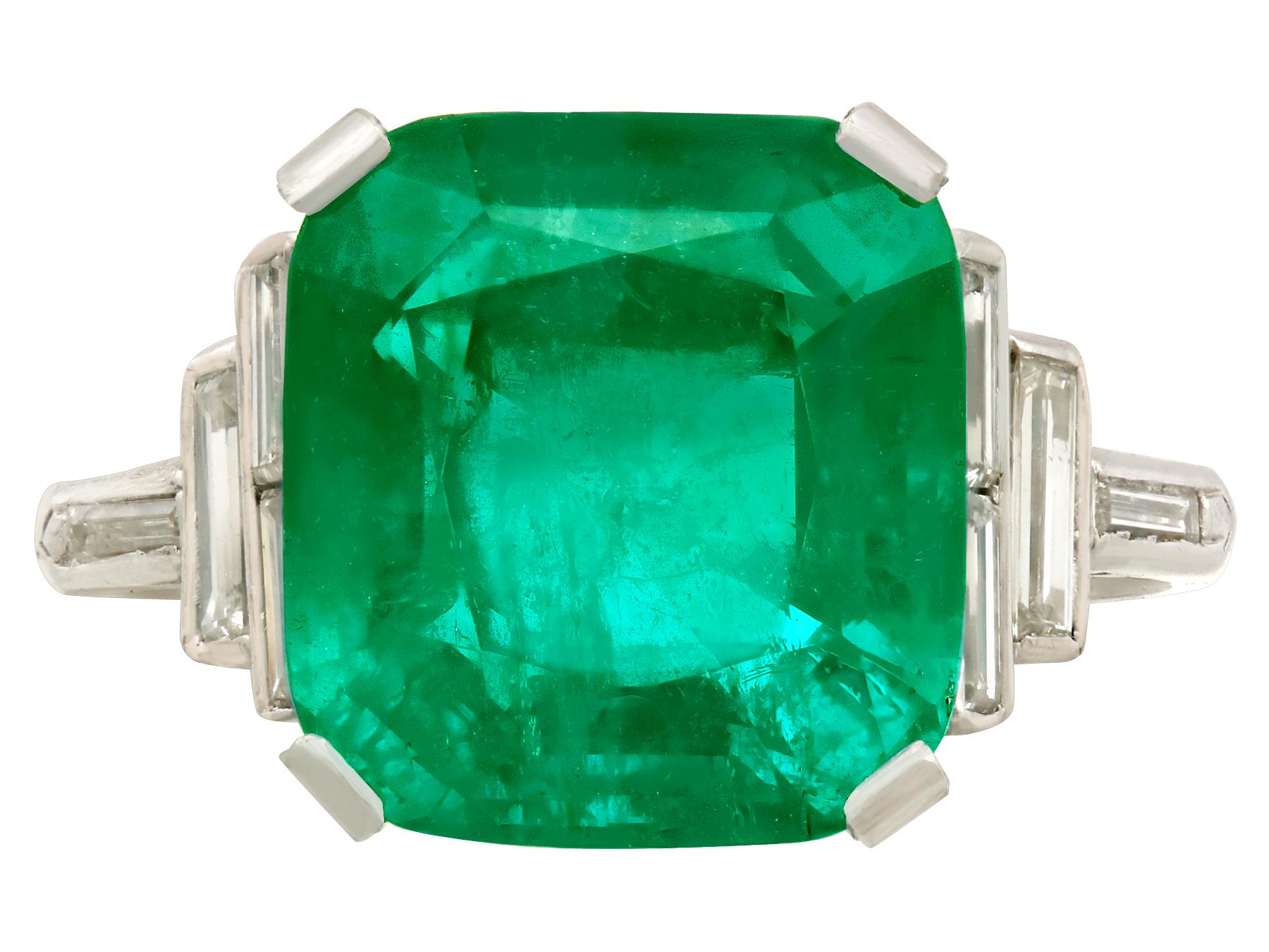 GCS Certified Antique 1930s 5.00 Carat Colombian Emerald and Diamond Ring In Good Condition In Jesmond, Newcastle Upon Tyne