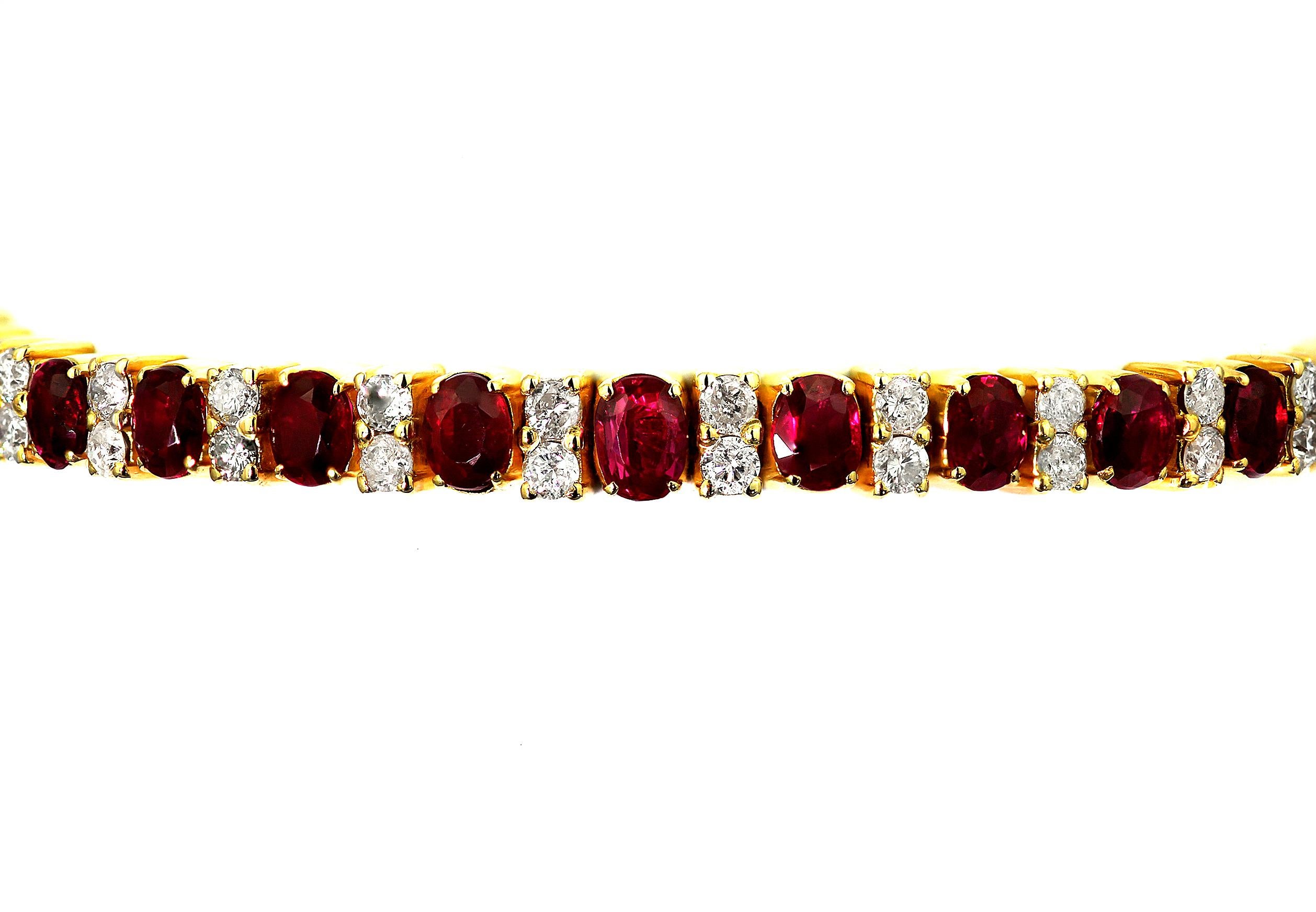 GCS-zertifizierte natürliche birmanische/Myanmar Rubin- und Diamant-Halskette und Armband  im Angebot 5