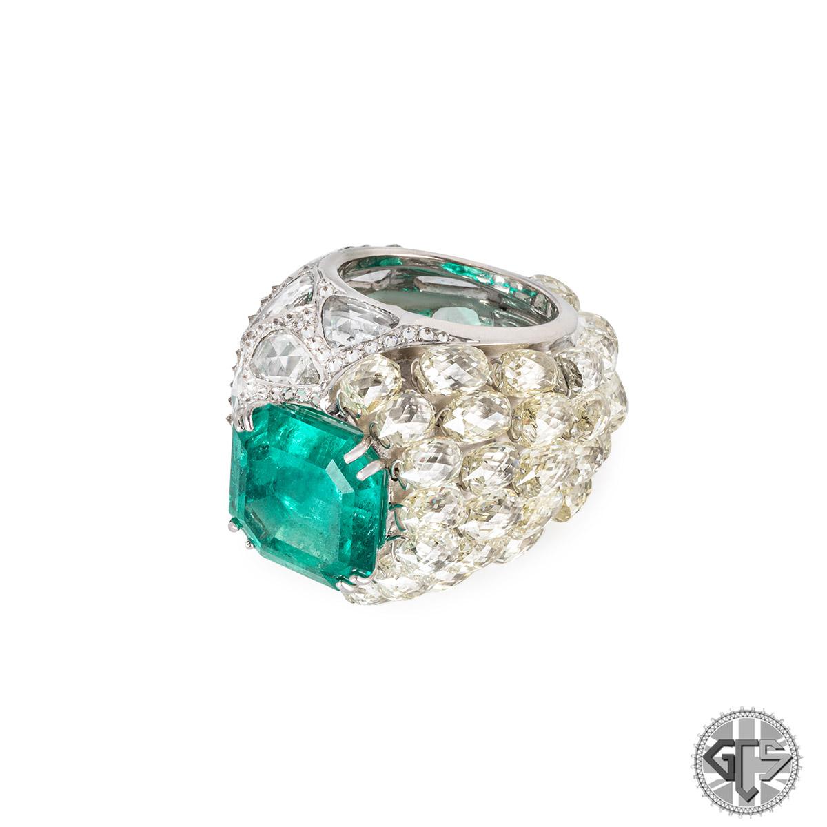 Women's GCS Certified White Gold Columbian Emerald & Diamond Ring 15.60ct For Sale