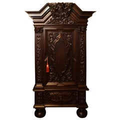 Gdansk  Armoire en chêne de 1900