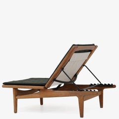GE 1, Daybed in Patinated Oak and Cushions in Green Wool with Buttons