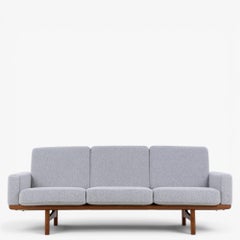 GE 236/3 - Sofa in oak by Hans J. Wegner