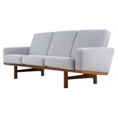 GE 236/3 - Sofa in oak by Hans J. Wegner
