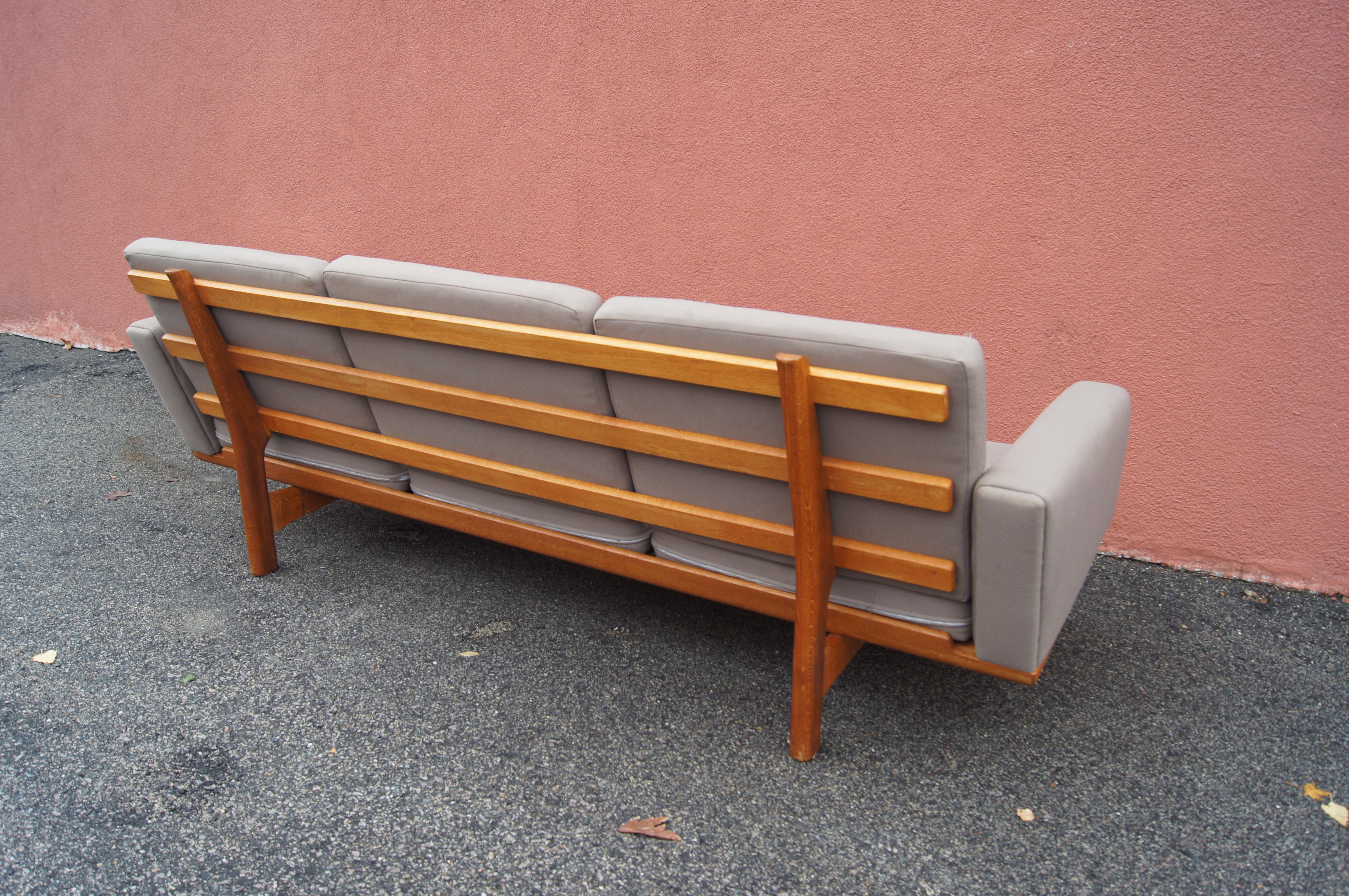 Scandinavian Modern Three-Seat Oak-Framed Sofa, Model GE-236, by Hans Wegner for GETAMA