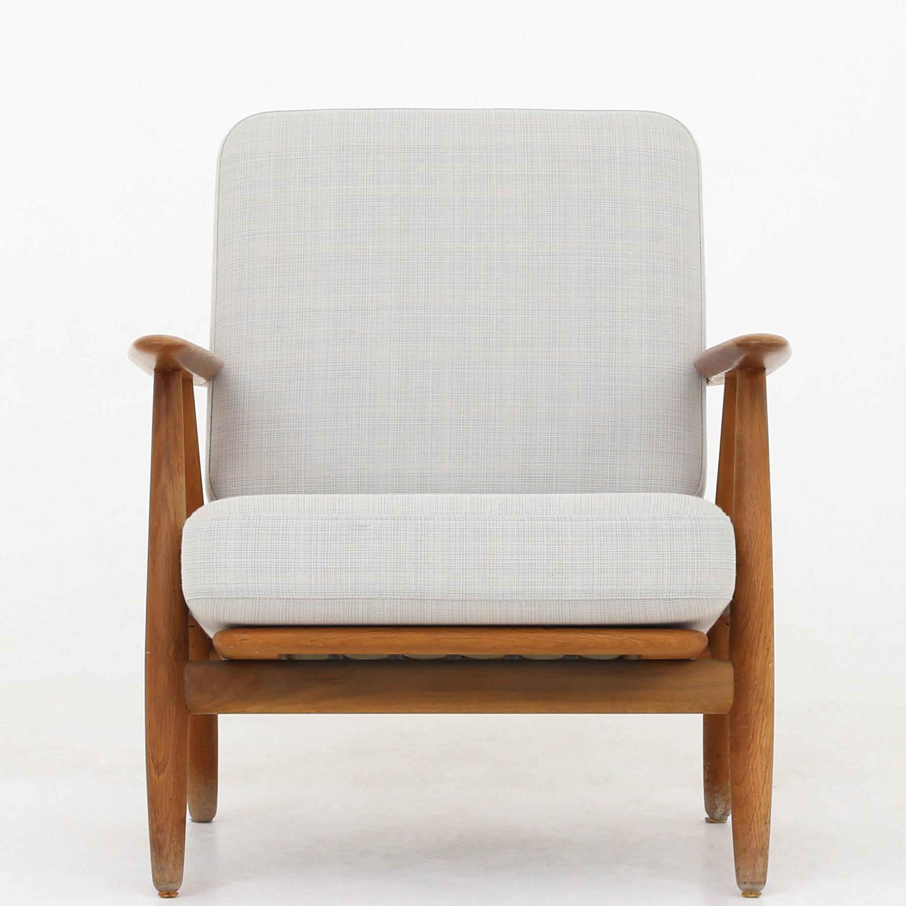Oak GE 240 Chair by Hans J. Wegner