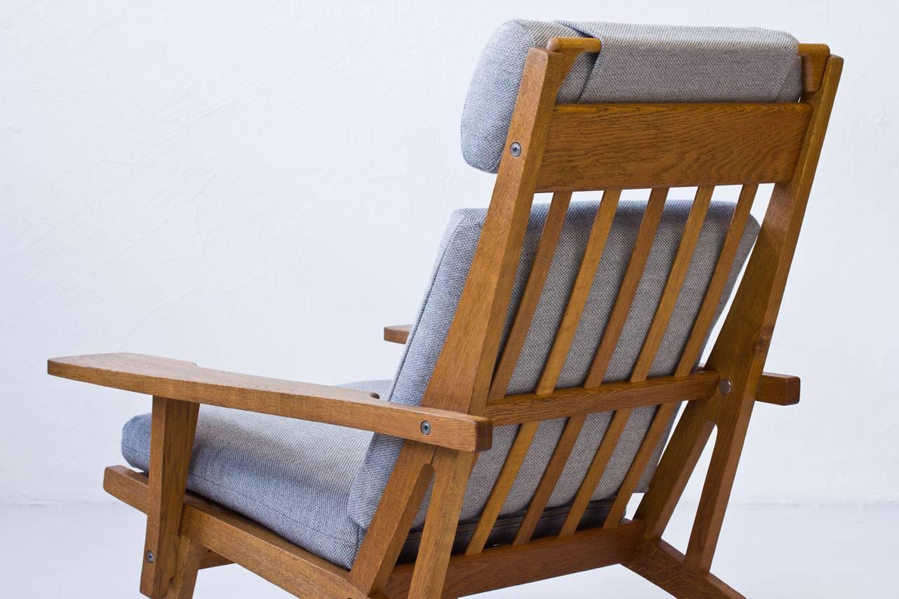 GE 375 Lounge Chair by Hans J. Wegner for GETAMA, Denmark, 1960s 1
