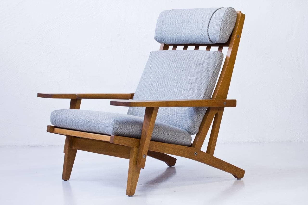 Danish GE 375 Lounge Chair by Hans J. Wegner for GETAMA, Denmark, 1960s