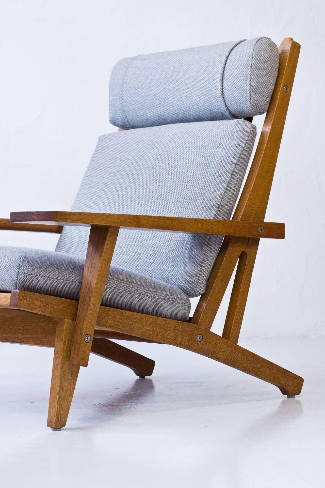 Mid-20th Century GE 375 Lounge Chair by Hans J. Wegner for GETAMA, Denmark, 1960s
