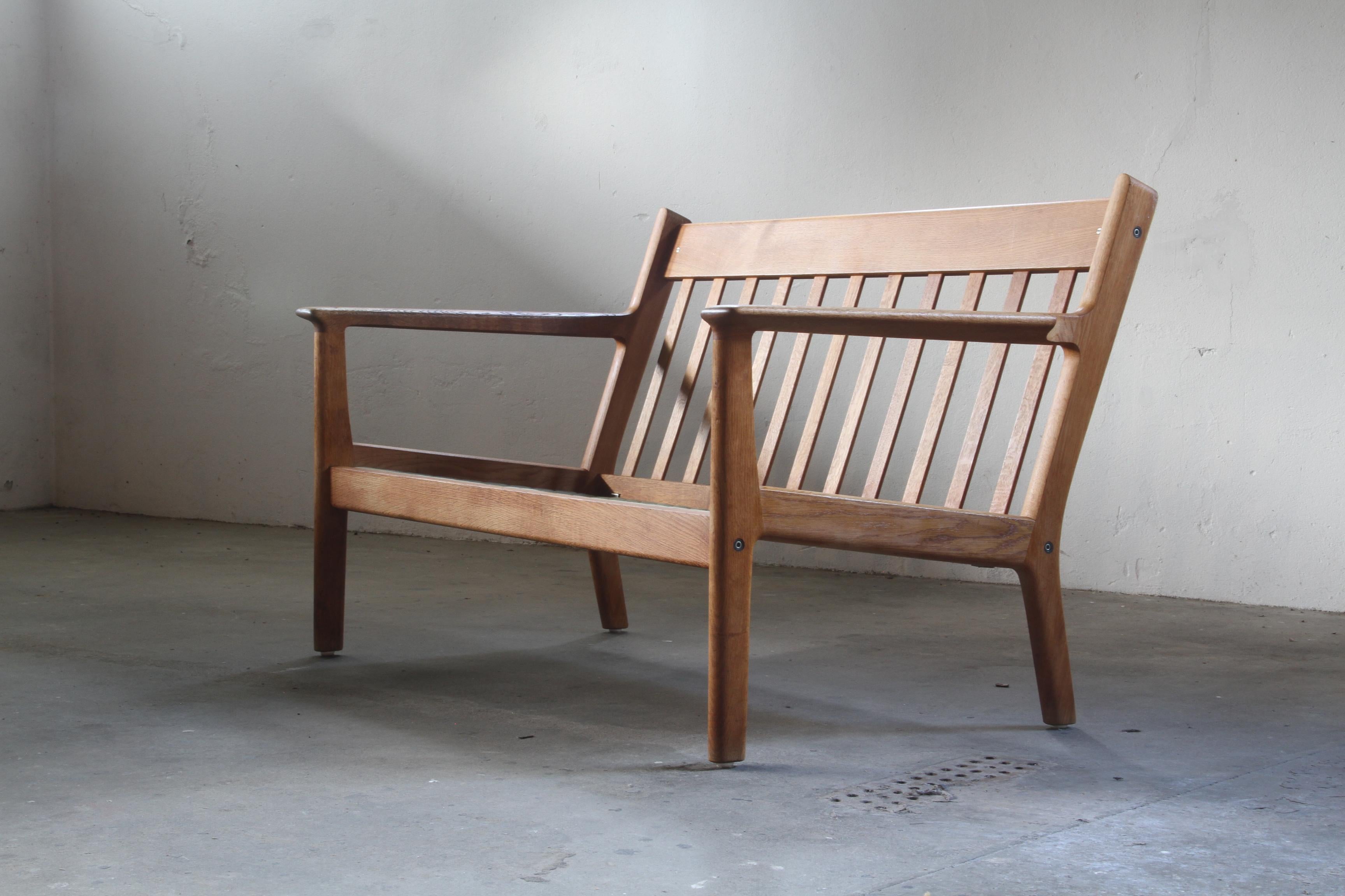 Sofá GE265 de Hans J. Wegner y GETAMA, Roble Años 60 Danés en venta