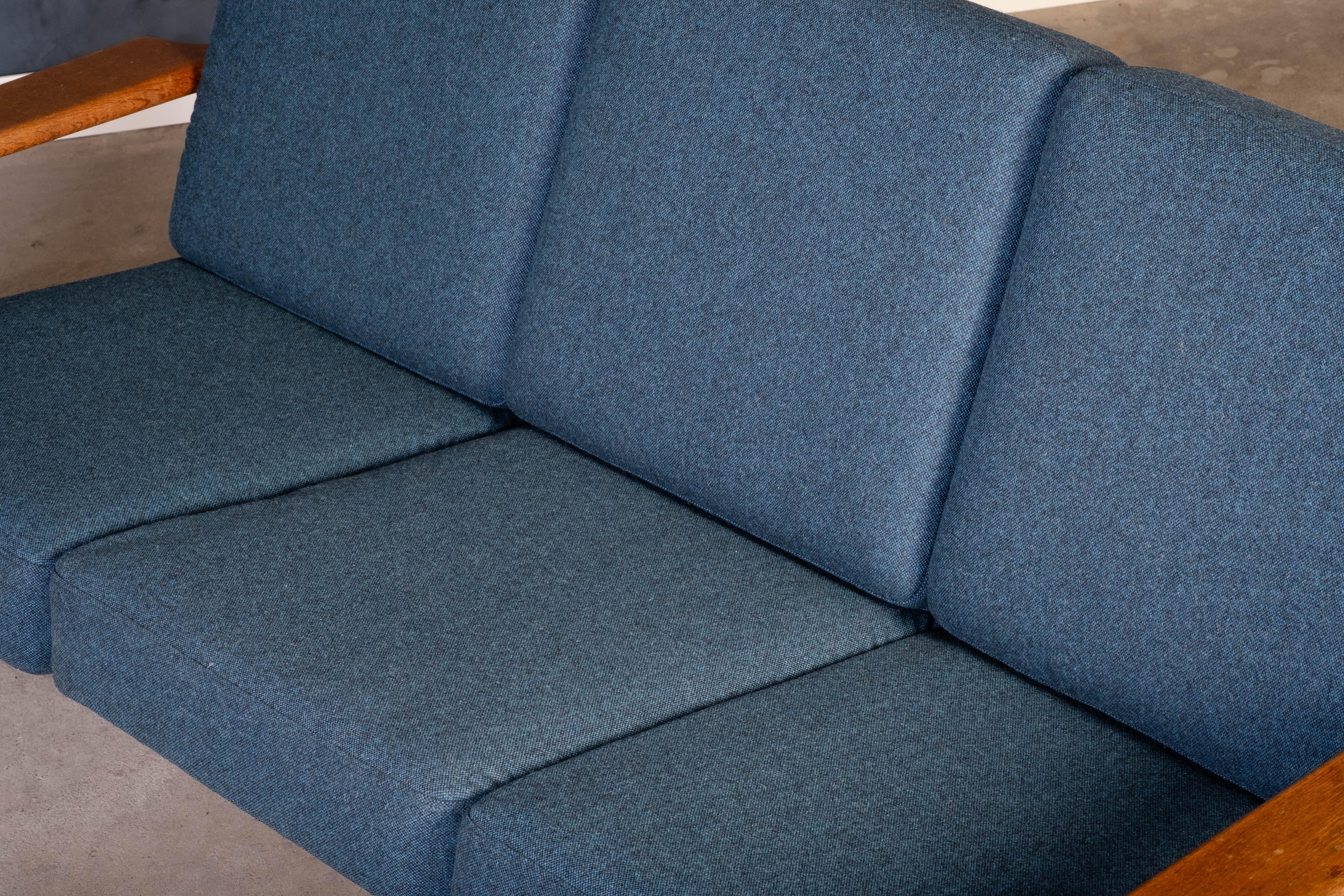 GE290 Dreisitziges Sofa in Eiche von Hans J. Wegner für Getama, 1960er Jahre im Angebot 1