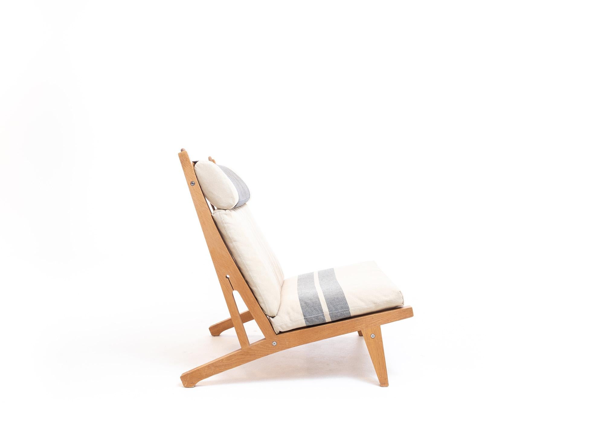 GE370 Lounge Chair by Hans Wegner for Getama In Fair Condition In London, ON
