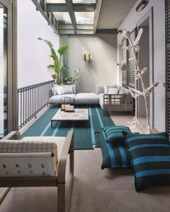 Gea lampada da tavolo in acciaio verniciato color carruba e diffusore in onice