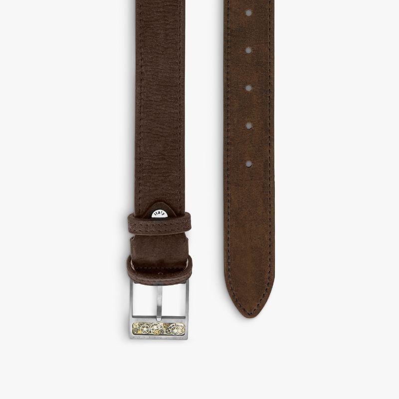 Gear T-Buckle Belt in Brown Leather & Brushed Titanium Clasp, Size M

Our unique collection of belt buckles has been designed with every gentleman in mind. For the more adventurous gentleman, this unique titanium buckle features an inlay of gears