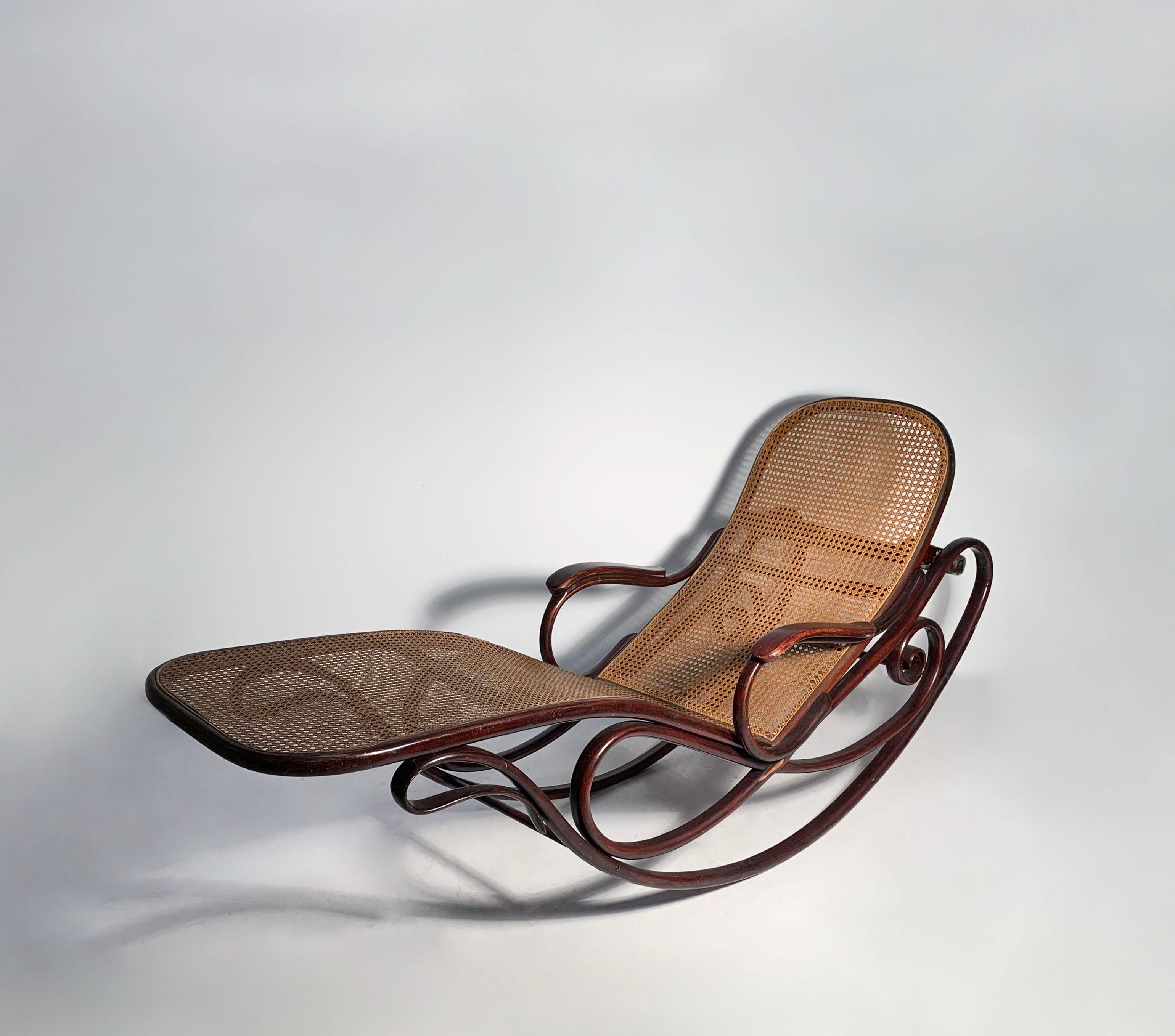 Art Nouveau Gebruder Thonet Bentwood Rocking Chaise Lounge Chair For Sale