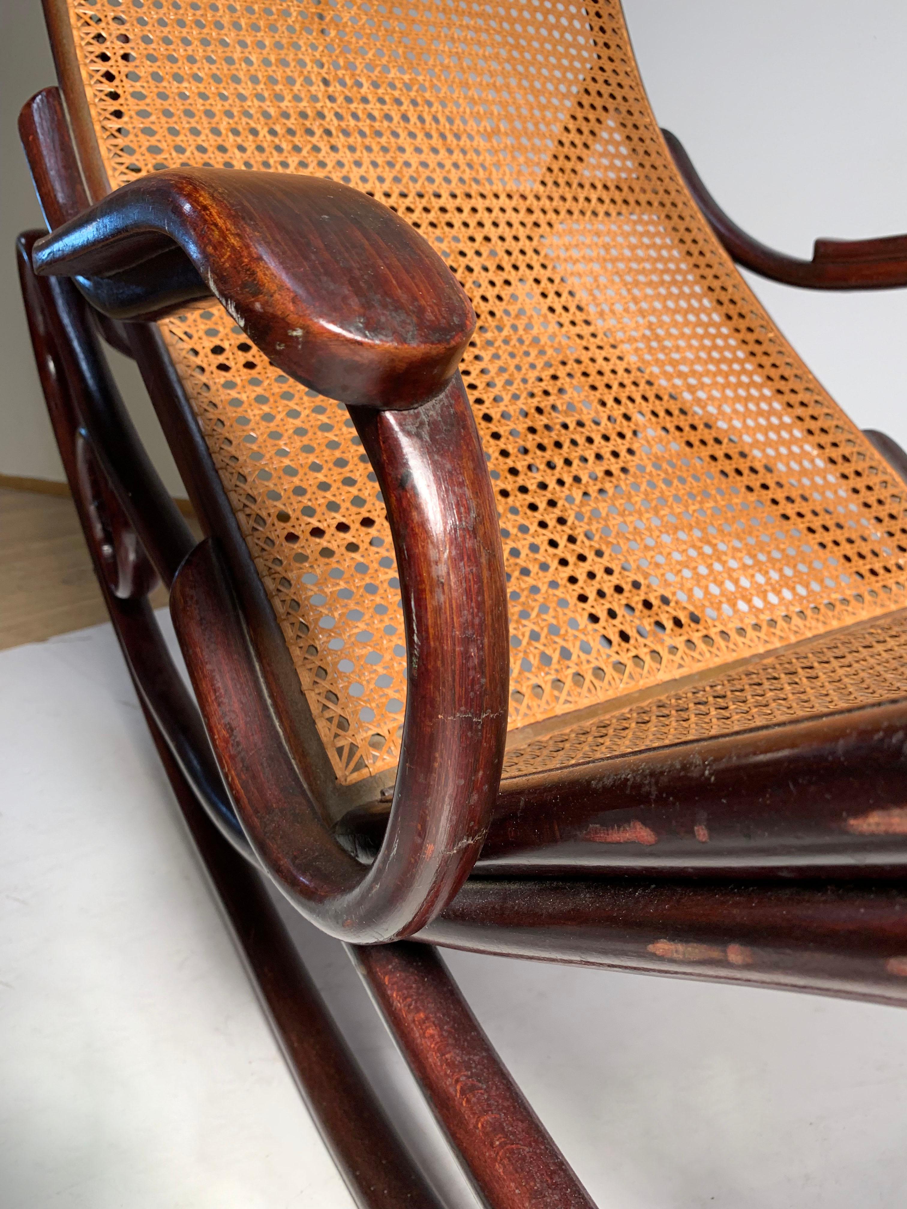 Gebruder Thonet Bentwood Rocking Chaise Lounge Chair en vente 2