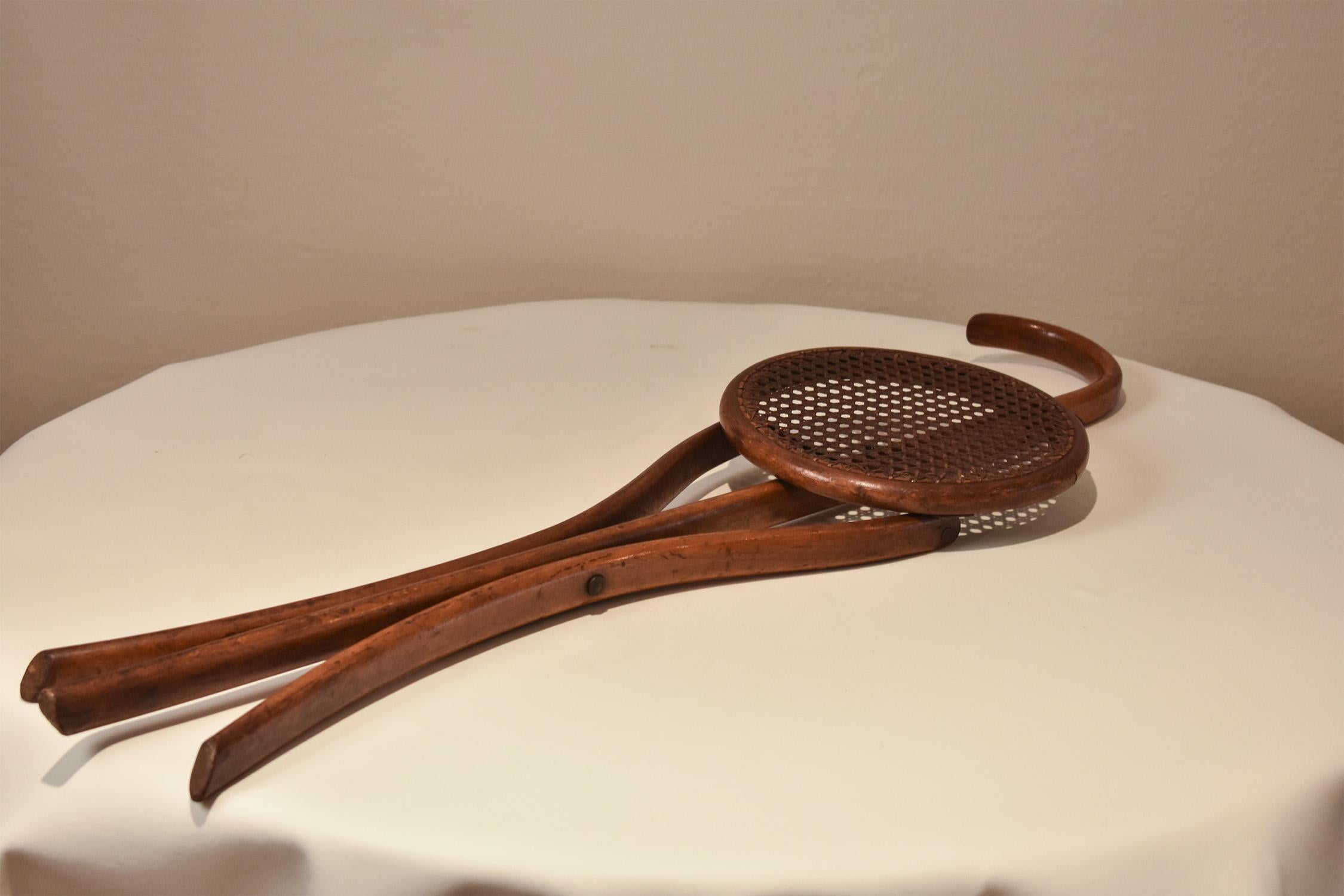 Autre Gebrüder Thonet Vienna Tabouret pliant/Sticks de marche en vente