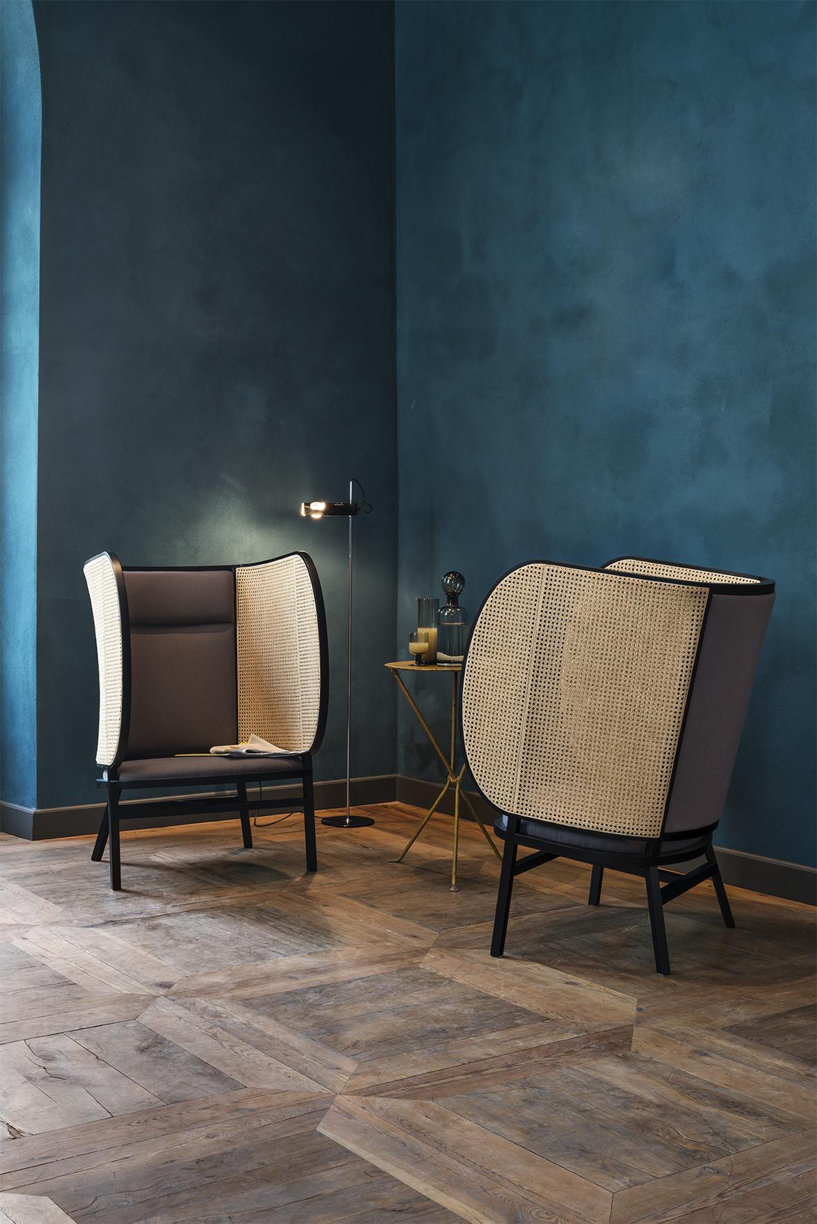 Gebrder Thonet Vienna GmbH Hideout Lounge Schwarzer Stuhl mit gepolsterter Rückenlehne (Buchenholz) im Angebot