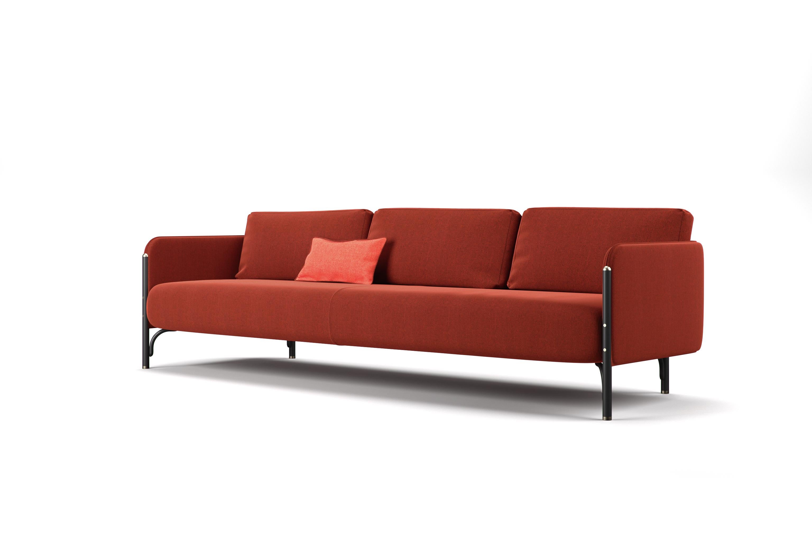 Gebrüder Thonet Vienna GmbH Jannis 3-Sitzer-Sofa aus Schaumstoff mit roter Polsterung  (Moderne) im Angebot