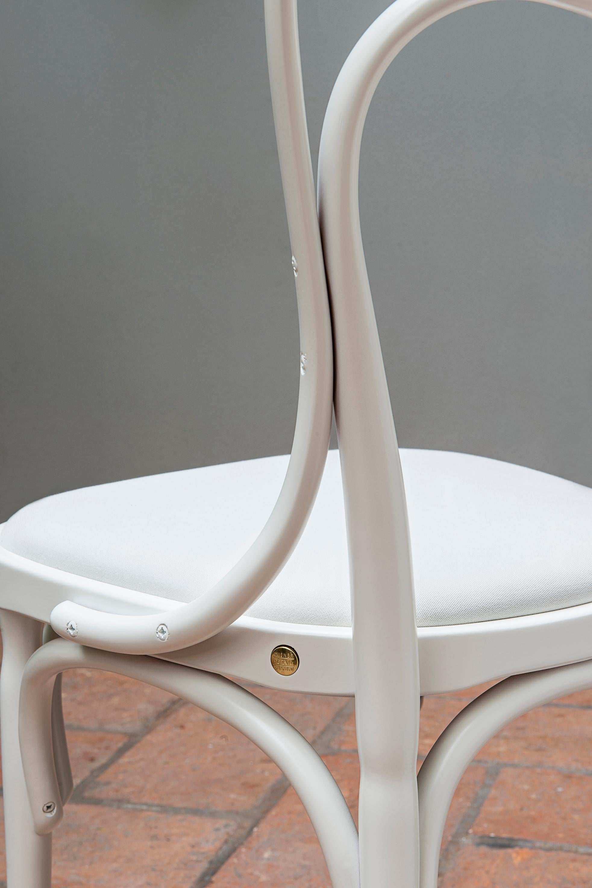 Gebrüder Thonet Vienna GmbH Café Museo Loos en wengé con asiento tapizado Austríaco en venta