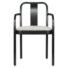 Gebrder Thonet Vienna GmbH Sugiloo-Stuhl mit Armlehne und gepolstertem Sitz