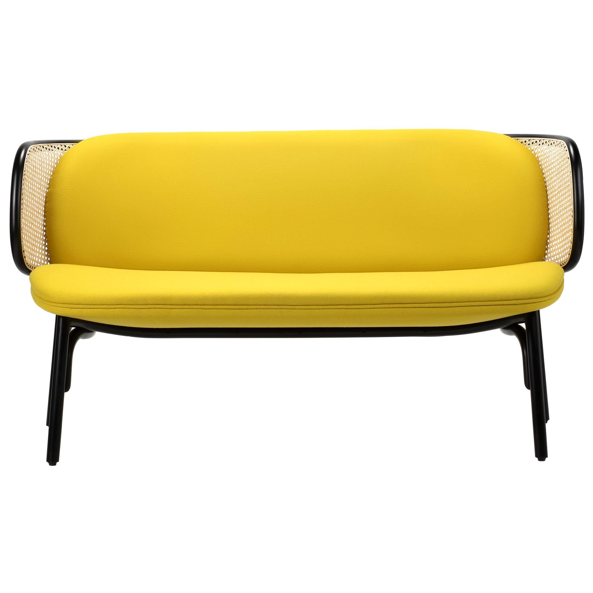 Gebrder Thonet Vienna GmbH Suzenne Sofa in gelbem und schwarzem Rahmen