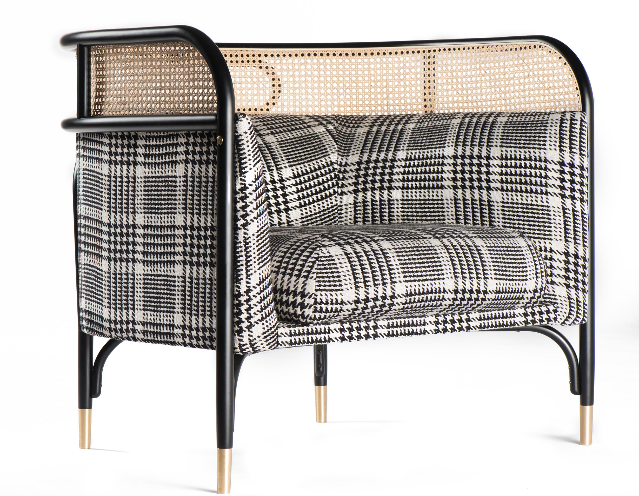 La collection de tissus d'ameublement Wiener GTV Designs suggère un nouveau concept de confort conçu par GamFratesi, le duo de designers italo-danois Stine Gam et Enrico Fratesi. TARGA est une famille composée d'un élégant canapé deux places et d'un