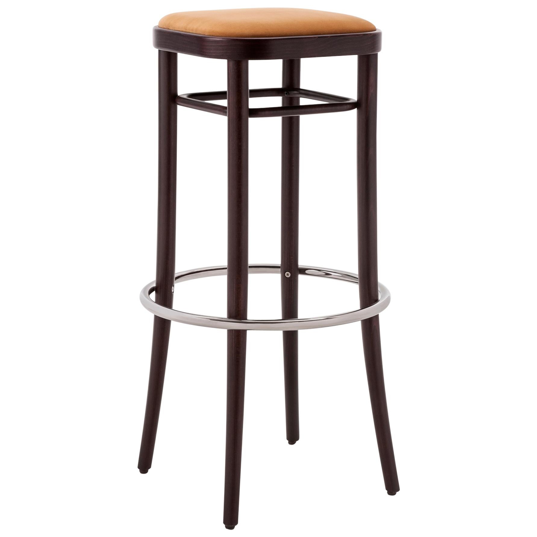 Gebrüder Thonet Vienna GmbH Wiener 144 Barhocker in Walnut ans Upholstered Seat