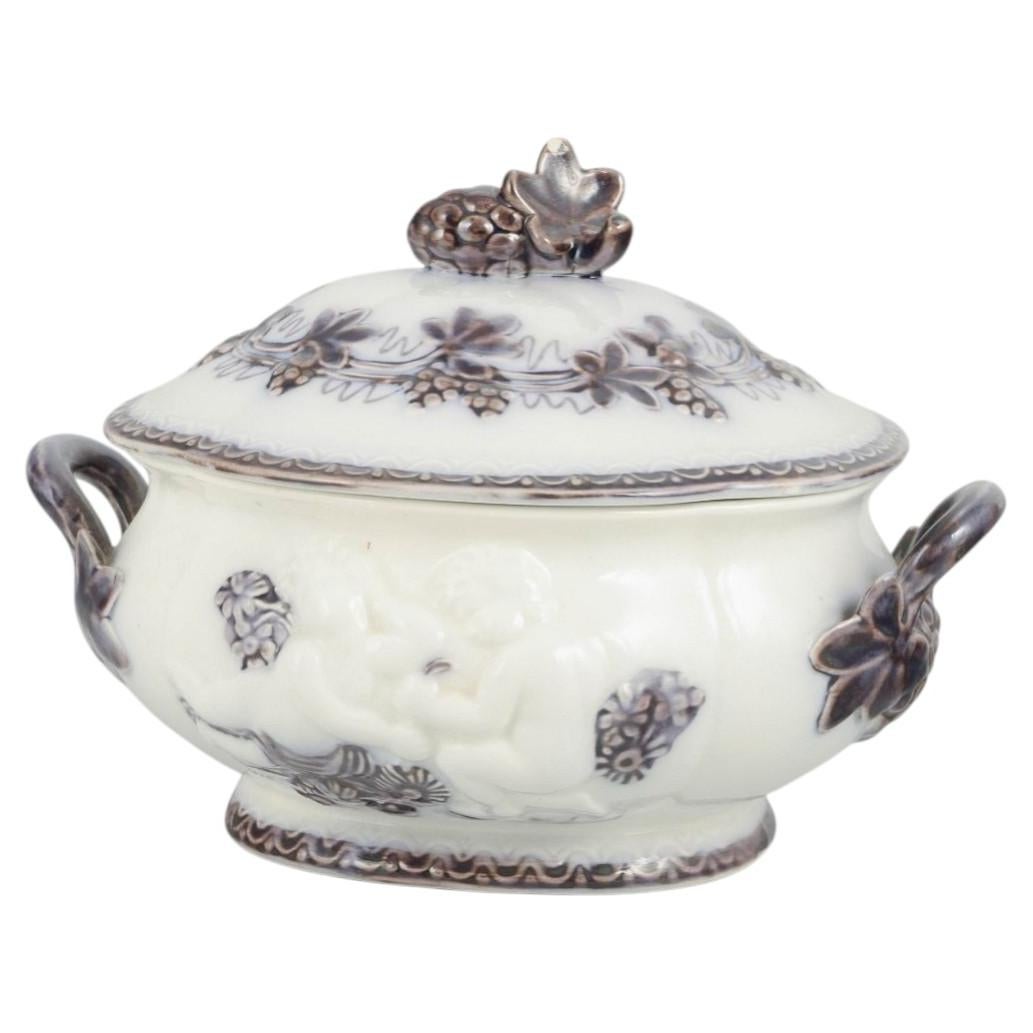 Gefle. Oval faience tureen with lid, “Mullbär”, c. 1880/90s. For Sale